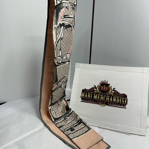 Louis Vuitton Twilly in Peach color, preloved. - Picture 6 of 10